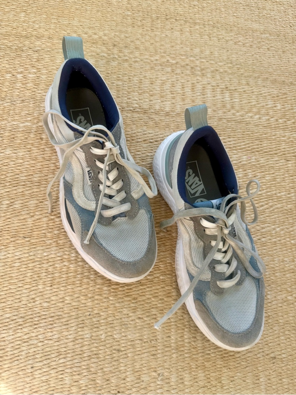 VANS// Men’s Pale Blue Mesh & Suede Lace-Up Sneakers